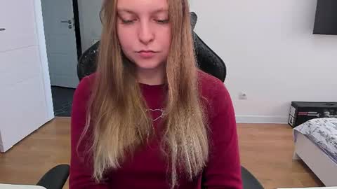 Snapshot of stacy_miraclee chatting on 8, 7, 2026 Stacy online show from 8, 7, 2026