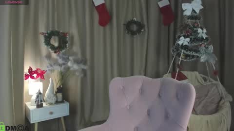 Stacy Mon Tue Wed Thu Fri Sun GMT GMT 3 1000am - 0400pm  online show from 25, 11, 2025