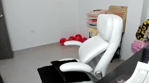 Zulma Yisset online show from 18, 2, 2025