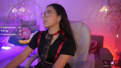 Snapshot of stacycooper_ chatting on 13, 5, 2026 stacycooper_ online show from 13, 5, 2026