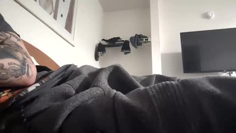 Straightupdownbad online show from 15, 2, 2026