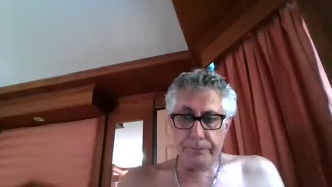 Snapshot of star0806666a chatting on 4, 2, 2025 star0806666a online show from 4, 2, 2025