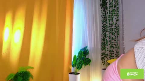 Snapshot of starlace_ chatting on 22, 6, 2026 Nina online show from 22, 6, 2026