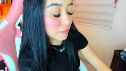 Snapshot of starlie_ chatting on 1, 10, 2025 Alisson online show from 1, 10, 2025