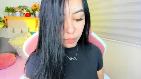 Snapshot of starlie_ chatting on 7, 10, 2025 Alisson online show from 7, 10, 2025