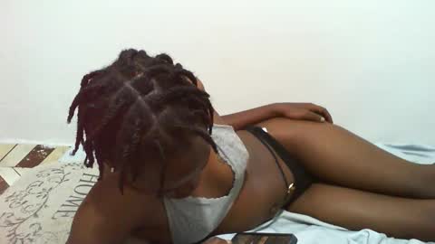 Snapshot of starry_sweetie chatting on 13, 9, 2025 sweetgirl online show from 13, 9, 2025
