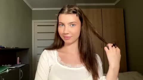Snapshot of staywithangel chatting on 14, 7, 2026 Kely online show from 14, 7, 2026