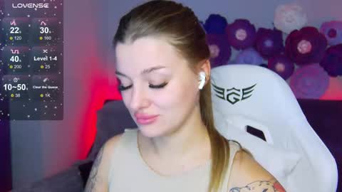 Snapshot of stefaevans chatting on 24, 10, 2025 Stefa online show from 24, 10, 2025