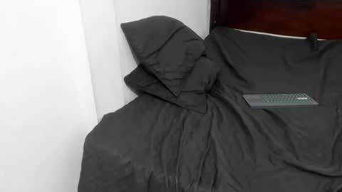 julieth-cancer online show from 30, 1, 2025