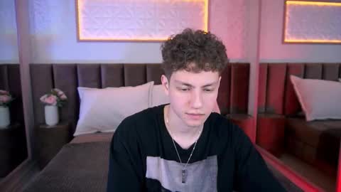 Snapshot of stefanbev chatting on 7, 2, 2026 Esrefan online show from 7, 2, 2026