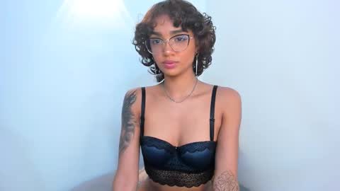 Snapshot of stefania_paz chatting on 25, 9, 2025 Stefania online show from 25, 9, 2025