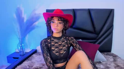 Snapshot of stefania_paz chatting on 27, 9, 2025 Stefania online show from 27, 9, 2025