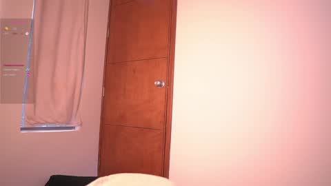 Snapshot of stefaniadiazz_ chatting on 8, 1, 2025 Stafania 3 online show from 8, 1, 2025