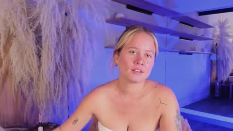 Stefanny   online show from 27, 2, 2025