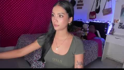 Snapshot of stefanny_pllus chatting on 28, 12, 2024 Im MiaIts my first day here online show from 28, 12, 2024