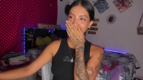Snapshot of stefanny_pllus chatting on 10, 1, 2025 Im MiaIts my first day here online show from 10, 1, 2025