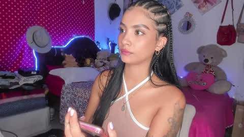 Snapshot of stefanny_pllus chatting on 6, 2, 2025 Im MiaIts my first day here online show from 6, 2, 2025