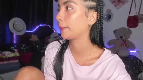 Snapshot of stefanny_pllus chatting on 9, 2, 2025 Im MiaIts my first day here online show from 9, 2, 2025
