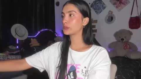 Snapshot of stefanny_pllus chatting on 14, 2, 2025 Im MiaIts my first day here online show from 14, 2, 2025