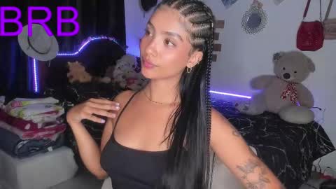 Snapshot of stefanny_pllus chatting on 8, 3, 2025 Im MiaIts my first day here online show from 8, 3, 2025