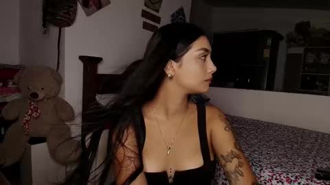 Snapshot of stefanny_pllus chatting on 16, 9, 2025 Im MiaIts my first day here online show from 16, 9, 2025