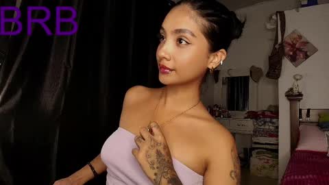 Snapshot of stefanny_pllus chatting on 6, 10, 2025 Im MiaIts my first day here online show from 6, 10, 2025