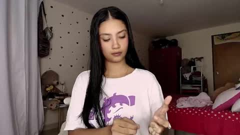 Im MiaIts my first day here  online show from 16, 2, 2026