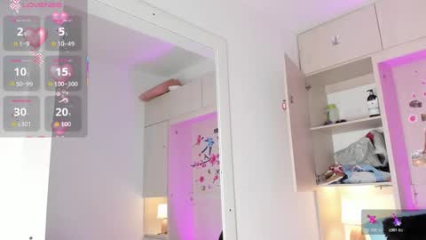 Snapshot of stefannyevans_ chatting on 11, 11, 2025 stefannyevans_ online show from 11, 11, 2025