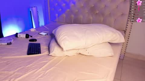 steffany_lopez_ online show from 12, 1, 2025
