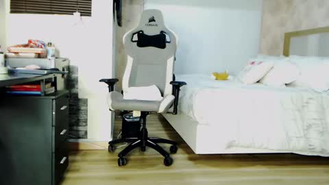 Snapshot of stefi_alizon chatting on 12, 3, 2025 Zuly online show from 12, 3, 2025