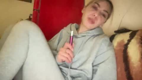 stefy_glow online show from 25, 2, 2025