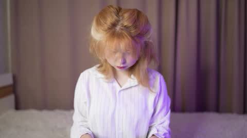 Snapshot of stela_vanila chatting on 4, 10, 2025 Stella online show from 4, 10, 2025