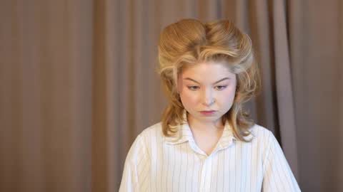 Snapshot of stela_vanila chatting on 8, 10, 2025 Stella online show from 8, 10, 2025