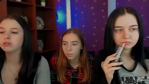 Snapshot of stella_flower chatting on 4, 2, 2026 stella_flower online show from 4, 2, 2026