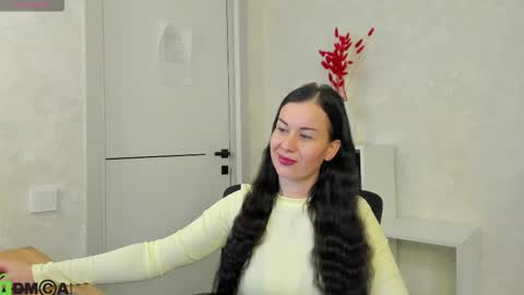 Snapshot of stella_leonn chatting on 7, 10, 2025 stella online show from 7, 10, 2025