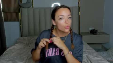 Snapshot of stellaa_queen chatting on 5, 4, 2026 stella online show from 5, 4, 2026