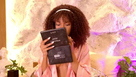 S T E L L A online show from 12, 2, 2026