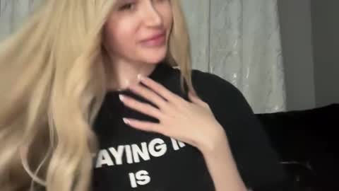 Stella Bella online show from 6, 2, 2026