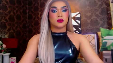Snapshot of stellagrayts chatting on 12, 1, 2025 CALL ME STELLA online show from 12, 1, 2025