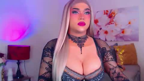 Snapshot of stellagrayts chatting on 13, 10, 2025 CALL ME STELLA online show from 13, 10, 2025