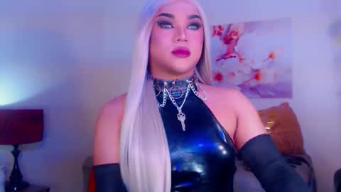 Snapshot of stellagrayts chatting on 29, 10, 2025 CALL ME STELLA online show from 29, 10, 2025