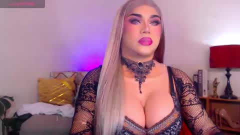 Snapshot of stellagrayts chatting on 11, 11, 2025 CALL ME STELLA online show from 11, 11, 2025