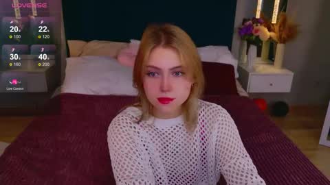 Snapshot of stellahaart chatting on 8, 11, 2025 Stella 3 online show from 8, 11, 2025