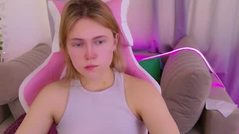 Snapshot of stellahaart chatting on 5, 12, 2025 Stella 3 online show from 5, 12, 2025