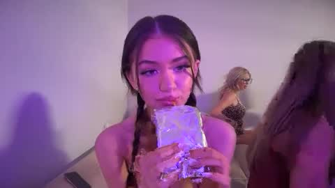 Snapshot of stellapearl chatting on 20, 9, 2025 stellapearl online show from 20, 9, 2025