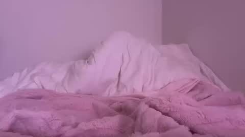 Snapshot of stellapearl chatting on 10, 10, 2025 stellapearl online show from 10, 10, 2025