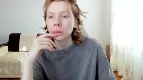 S T E L L A online show from 17, 4, 2026