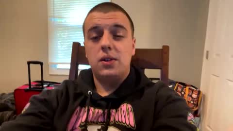 Snapshot of stepbro18 chatting on 23, 9, 2025 Honestly Im a slut I have a high sex drive and I love talking to people off this platform  online show from 23, 9, 2025