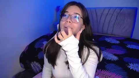 Snapshot of stepha_sweet chatting on 4, 2, 2025 Emma online show from 4, 2, 2025