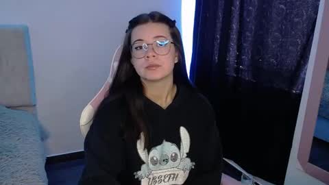 Snapshot of stepha_sweet chatting on 5, 3, 2025 Emma online show from 5, 3, 2025